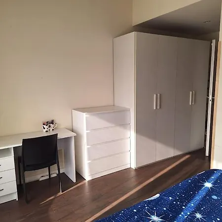 Apartman Luminous And Stylish Guest-house