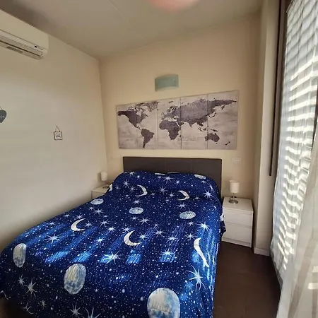 Apartman Luminous And Stylish Guest-house