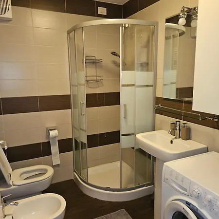 Luminous And Stylish Guest-house Apartman