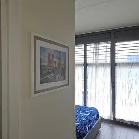 Apartman Luminous And Stylish Guest-house